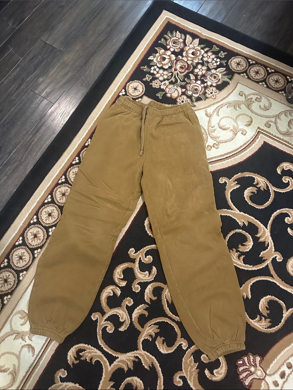 XS Vuori joggers. The best joggers ever